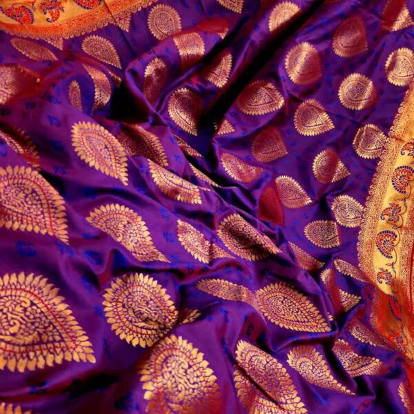 অরিজিনাল ইন্ডিয়ান খাদ্দি জাল কাতান শাড়ী - Image 2